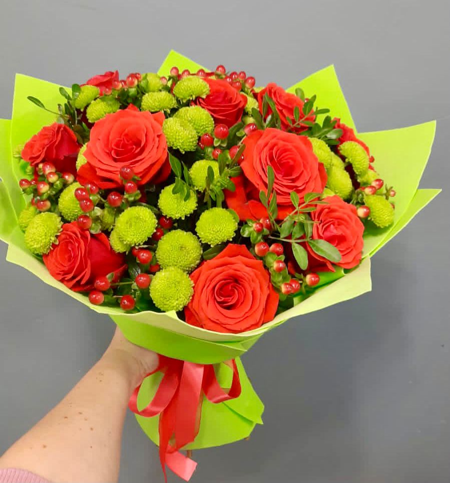 Букет цветов из: Хризантемы и Розы в Чухломе