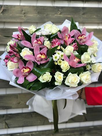 Букет цветов из: Розы и Хризантемы в Чухломе