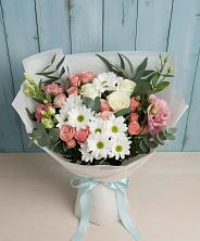 Букет цветов из:  Розы, Лизиантусы и Хризантемы в Чухломе