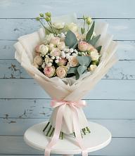 Букет цветов из:  Розы и Лизиантусы в Чухломе