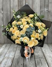 Букет цветов из:  Розы и Лизиантусы в Чухломе