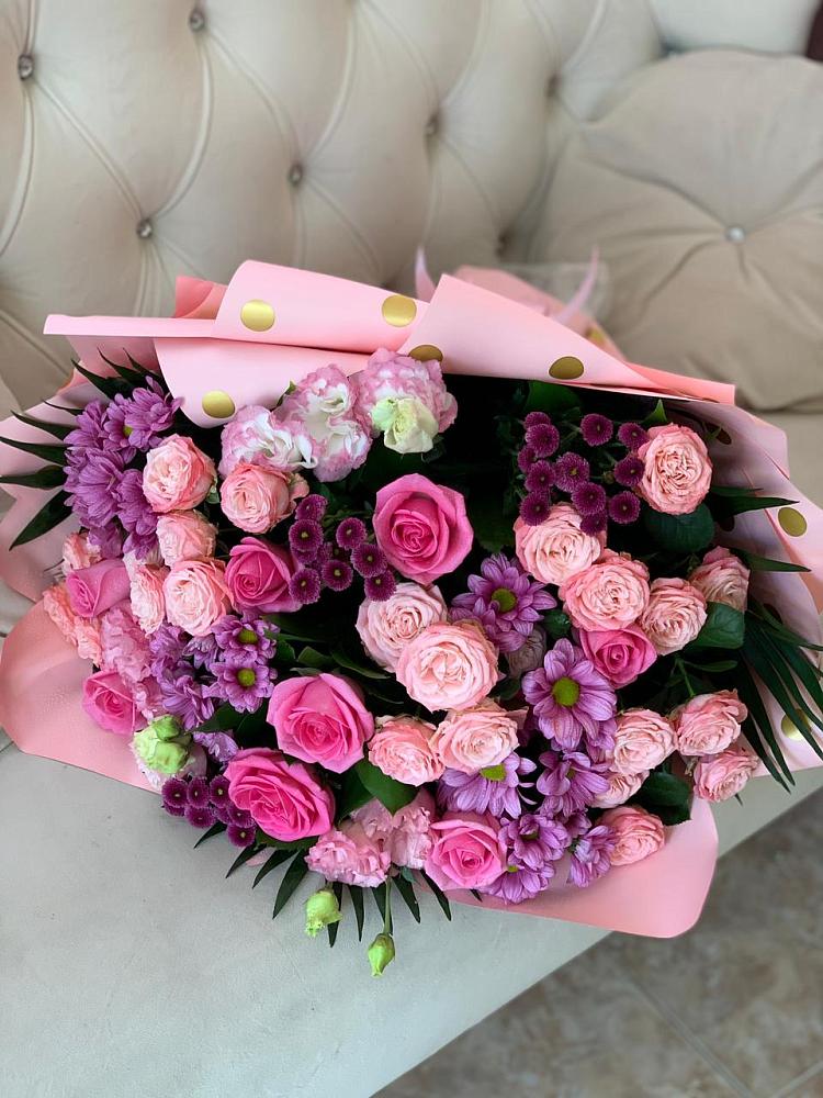 Букет цветов из: Хризантемы, Розы и Лизиантусы в Чухломе