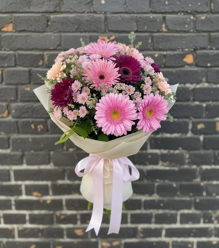 Букет цветов из: Герберы и Хризантемы в Чухломе