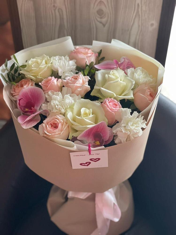 Букет цветов из: Орхидеи, Розы и Гвоздики в Чухломе