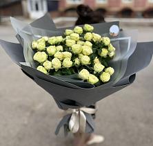 Букет Белые кустовые розы Солинеро в Чухломе