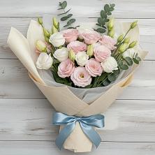 Букет цветов из:  Лизиантусы в Чухломе