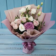 Букет цветов из:  Розы и Лизиантусы в Чухломе