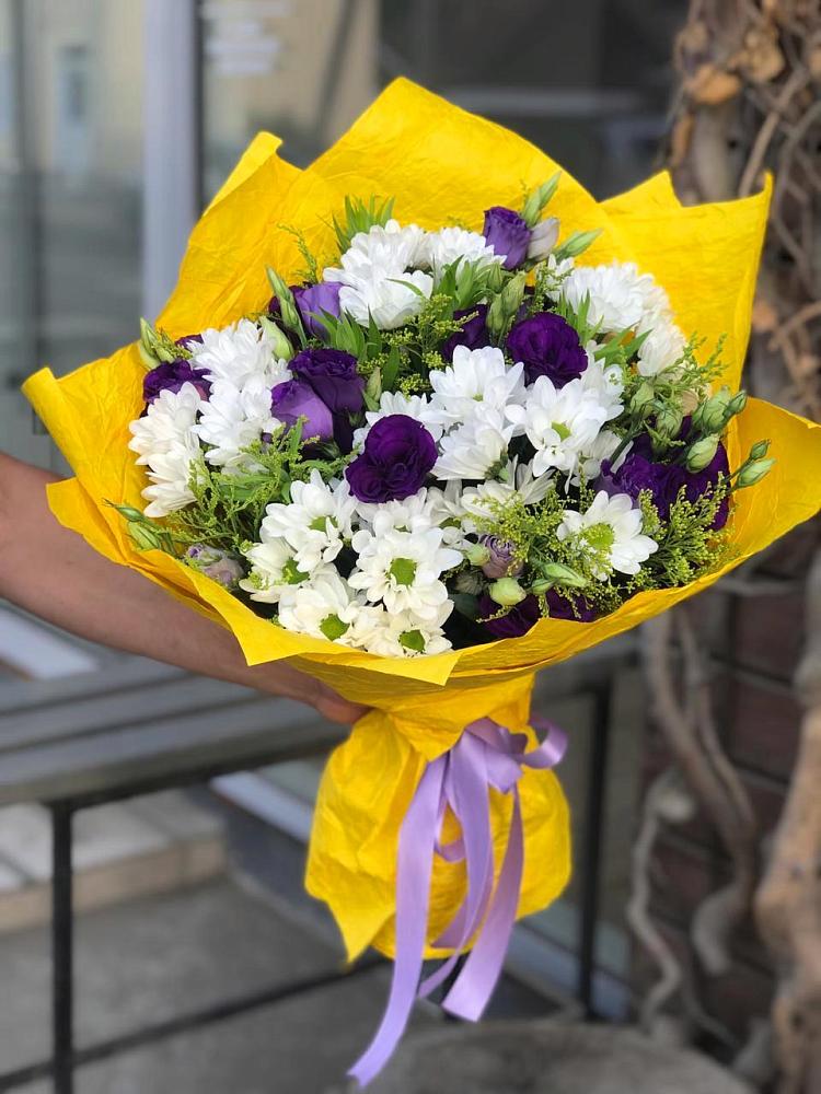 Букет цветов из: Ирисы, Хризантемы и Ромашки в Чухломе