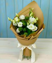 Букет цветов из:  Хризантемы и Лизиантусы в Чухломе