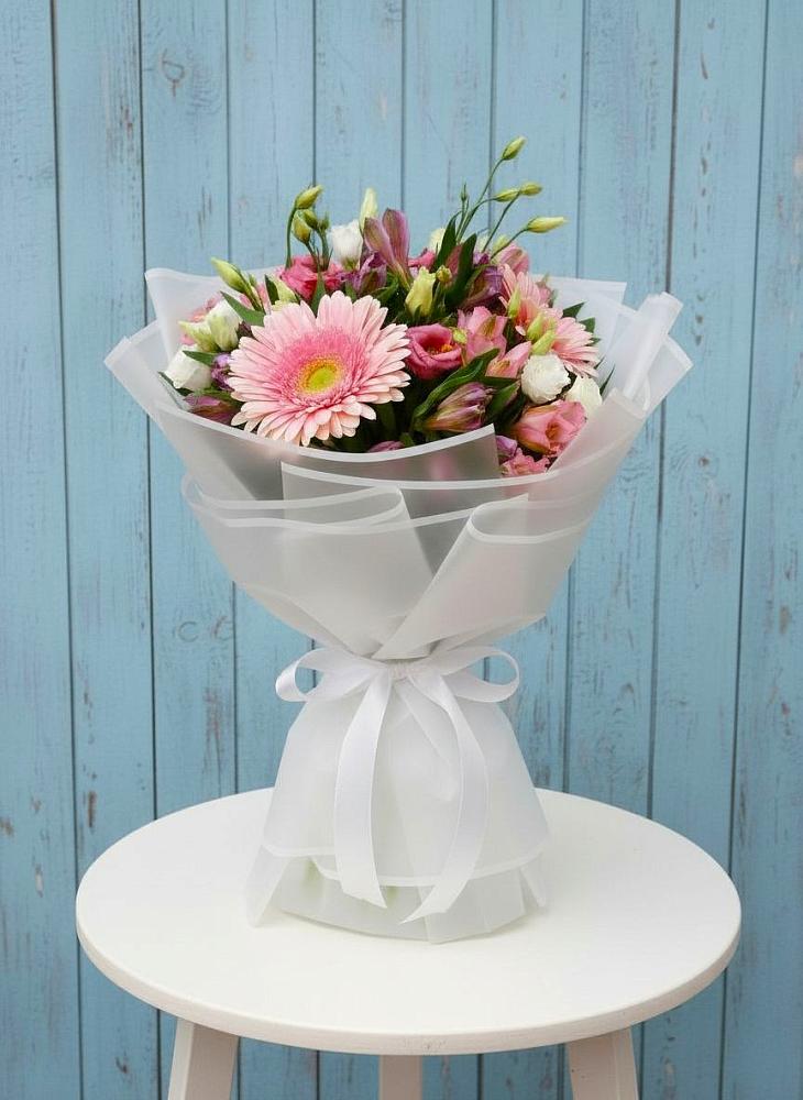 Букет цветов из: Герберы, Альстромерии и Лизиантусы в Чухломе