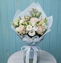 Букет цветов из:  Розы и Лизиантусы в Чухломе