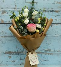 Букет цветов из:  Розы и Лизиантусы в Чухломе
