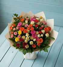 Букет Микс из разноцветных кустовых роз в Чухломе